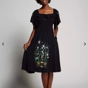 Her Universe Hocus Pocus Dress New with tags! XL